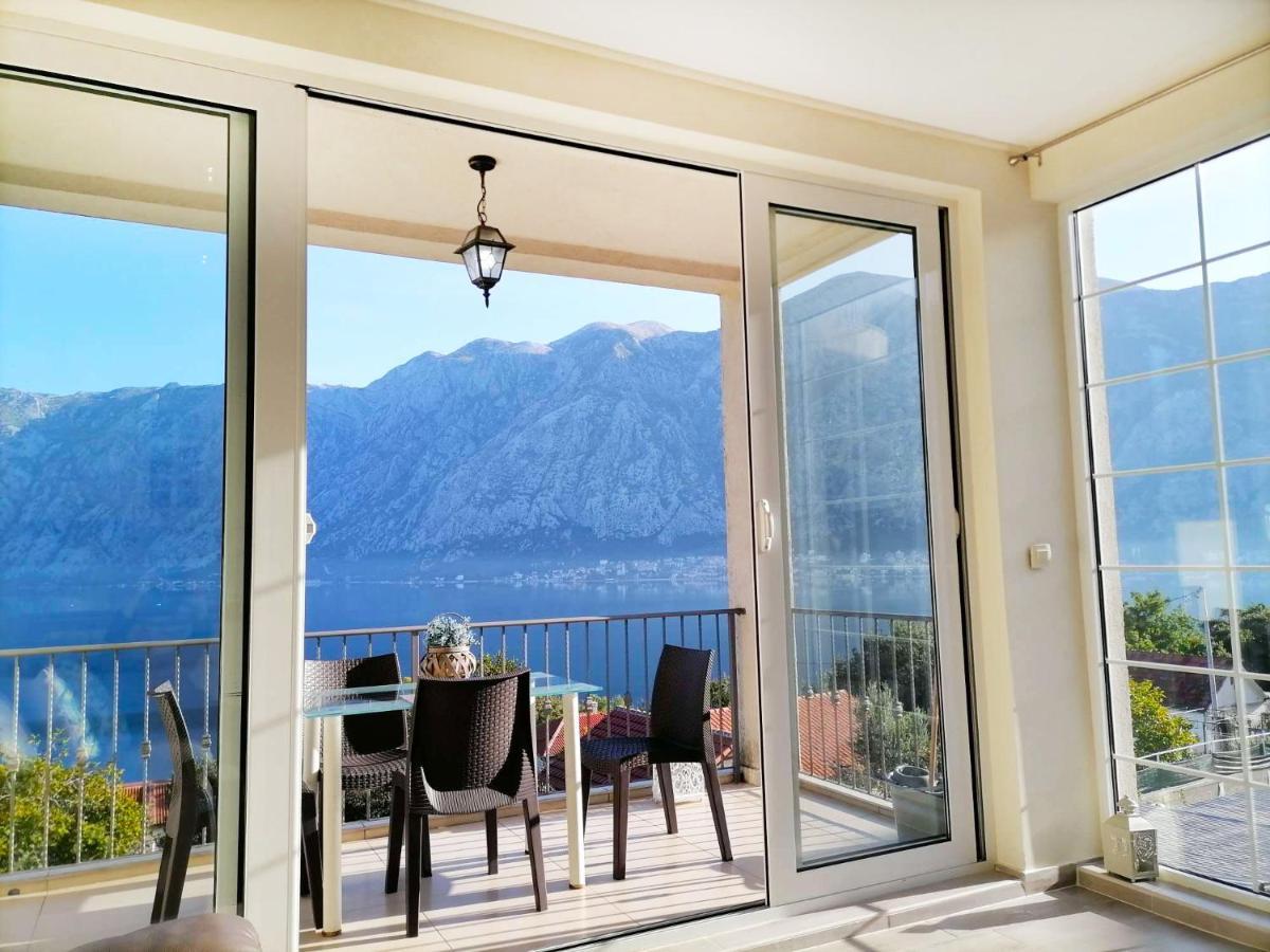 Bay Of Kotor View Apartment With Pool Prčanj المظهر الخارجي الصورة